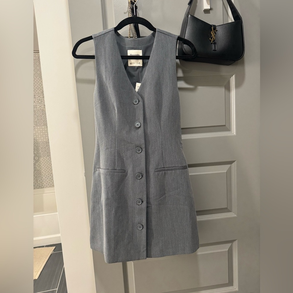Abercrombie & Fitch NWT Grey Vest Dress XS
